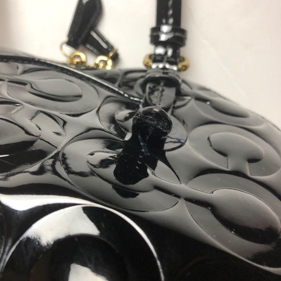 *SOLD*Coach Peyton Embossed Patent Crossbody Bag - Picture 14 of 16